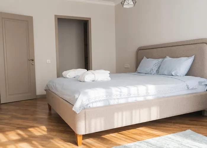 71 East Apart Hotel