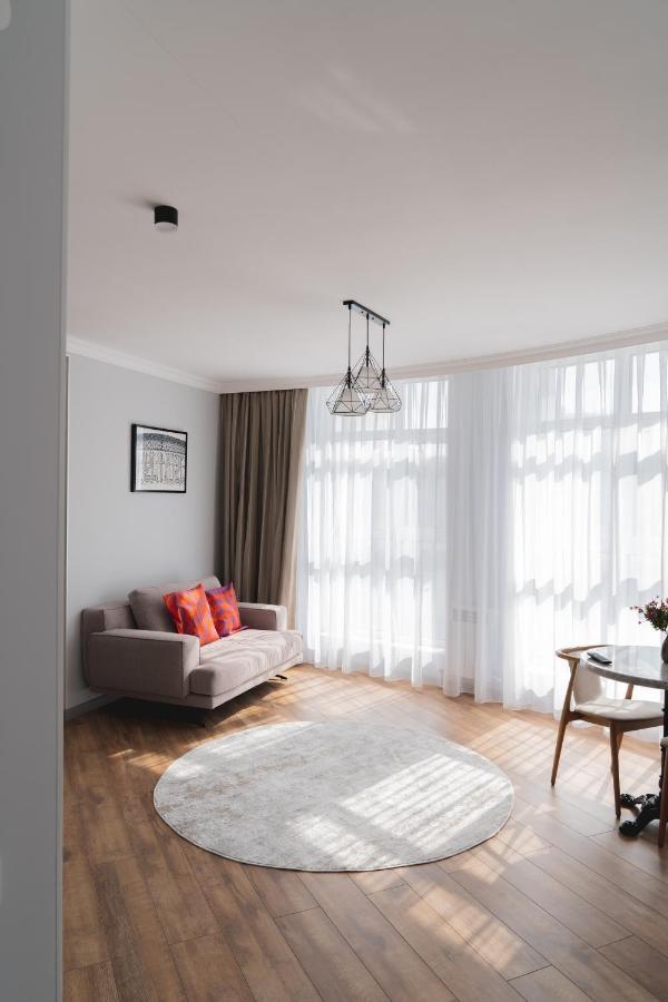 Apartment 71 East *