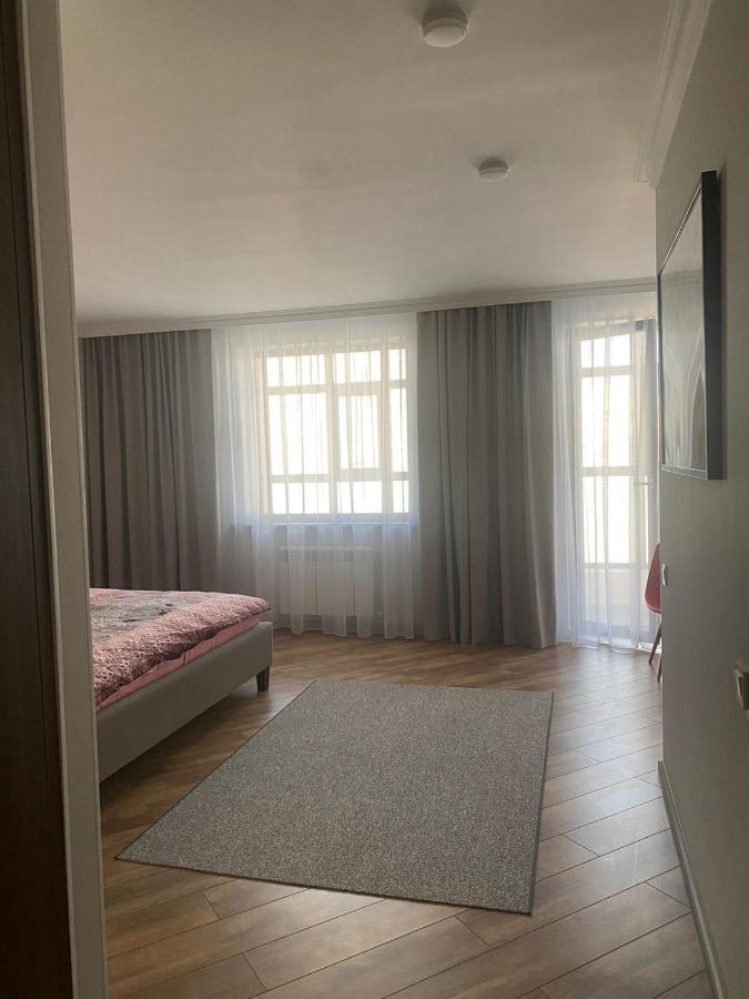 71 East Apartment *