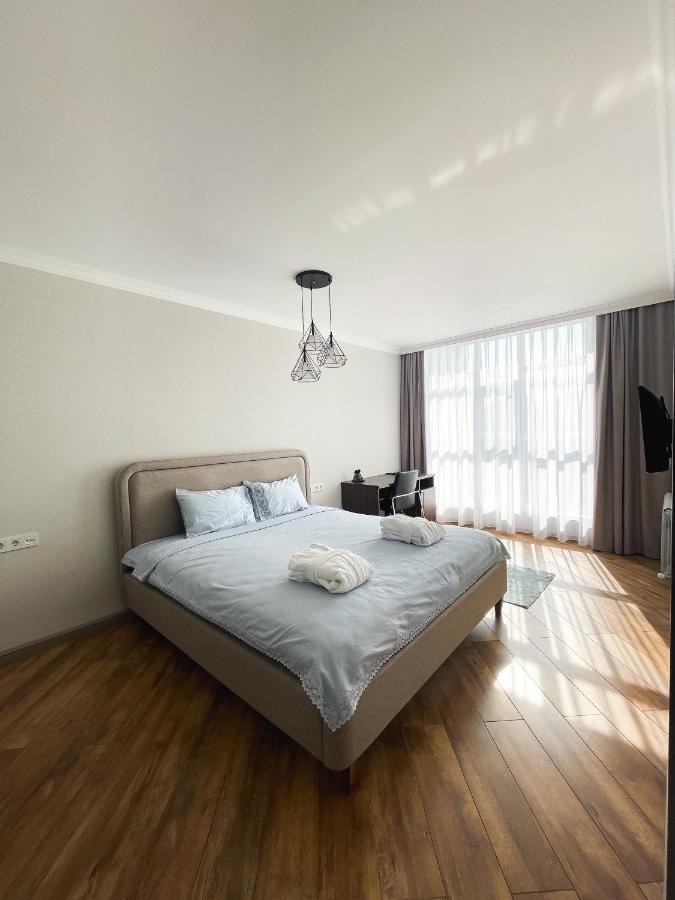 71 East Apartment *